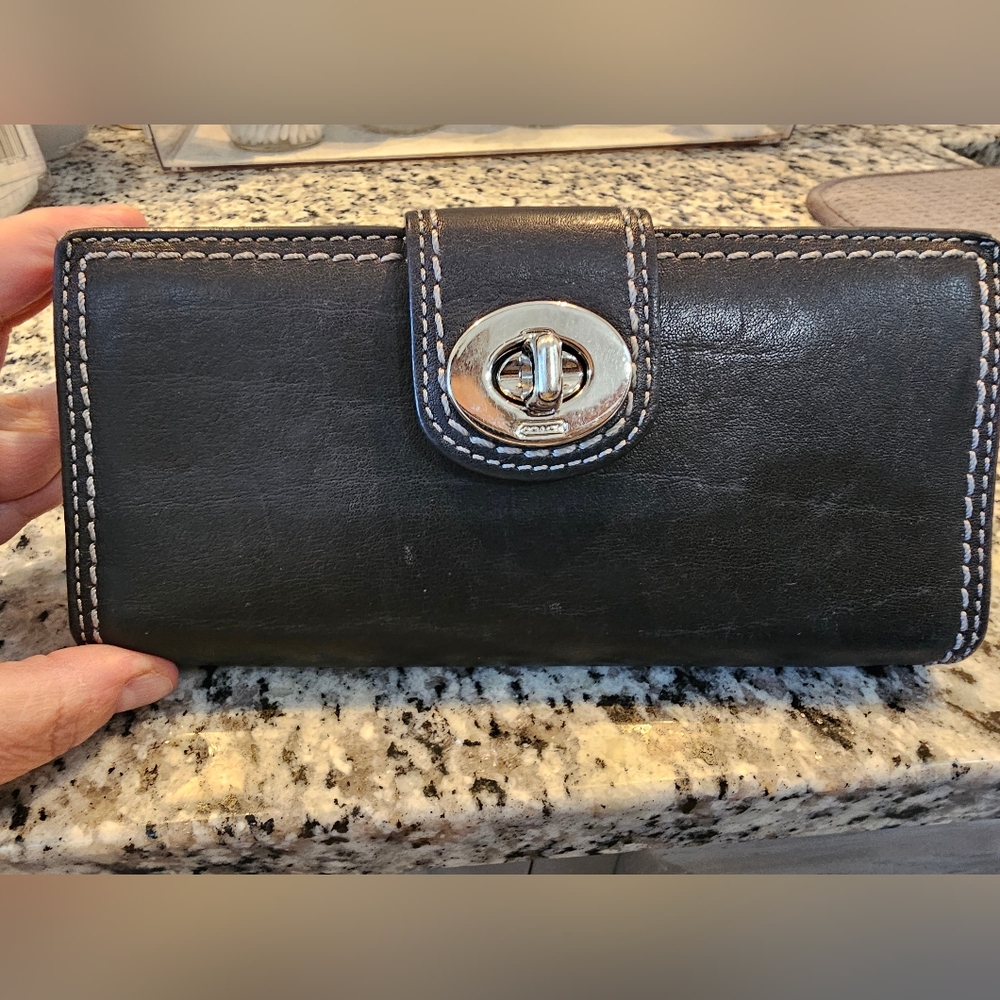 Vintage Coach Black Leather Wallet 90's